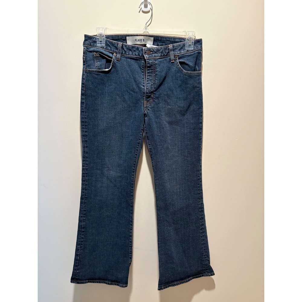 Gap Flare Stretch Jeans Women 12A Medium Wash Denim Mid Rise Blue Made in Canada